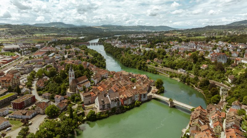 Die Wiege des europäischen Stromnetzes liegt im malerischen Laufenburg in der Schweiz: Hier wurden 1958 erstmals die Netze der Schweiz, Deutschlands und Frankreichs zusammengeschaltet. Foto: naturenergie netze GmbH / Markus Edgar Ruf